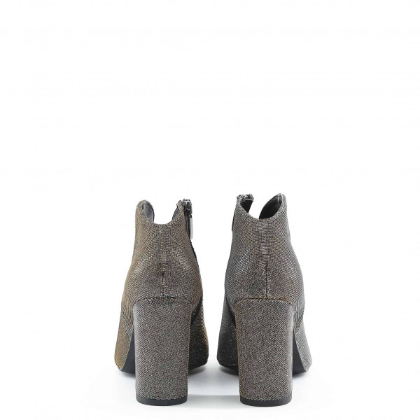 Rascador para gatos con postes de sisal gris oscuro 104 cm D