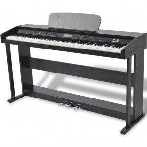 Piano digital de 88 teclas com pedais pretos, placa de melamina D